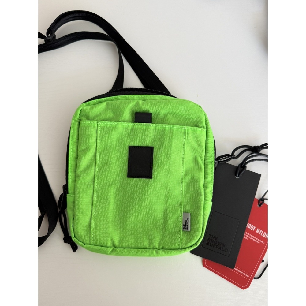 New The Brown Buffalo Conceal Sling Lime Green STORMPROOF Nylon Crossbody Sample - Picture 2 of 13